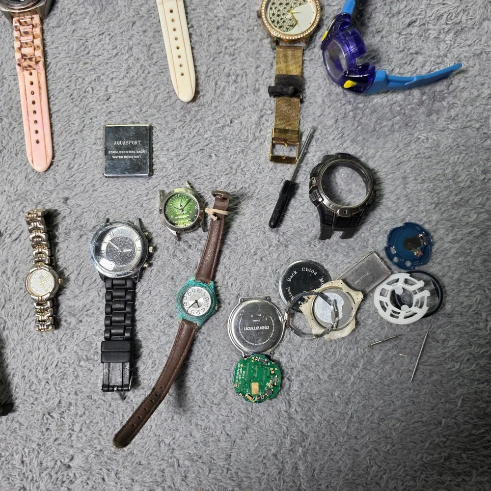 Mixed Brand Watch Lot Waltham Geneva Betty Boop Parts Repair Repair 10+ Vintage